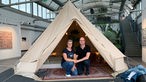 WDR 2 Das Zelt: Gewinner Christiane (l) und Sven