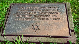Gedenkstein für die Ermordung deutscher Bürger jüdischer Abstammung im Nationalsozialismus.